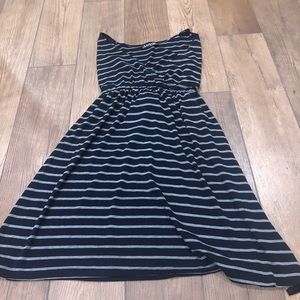 Women’s medium maternity dress